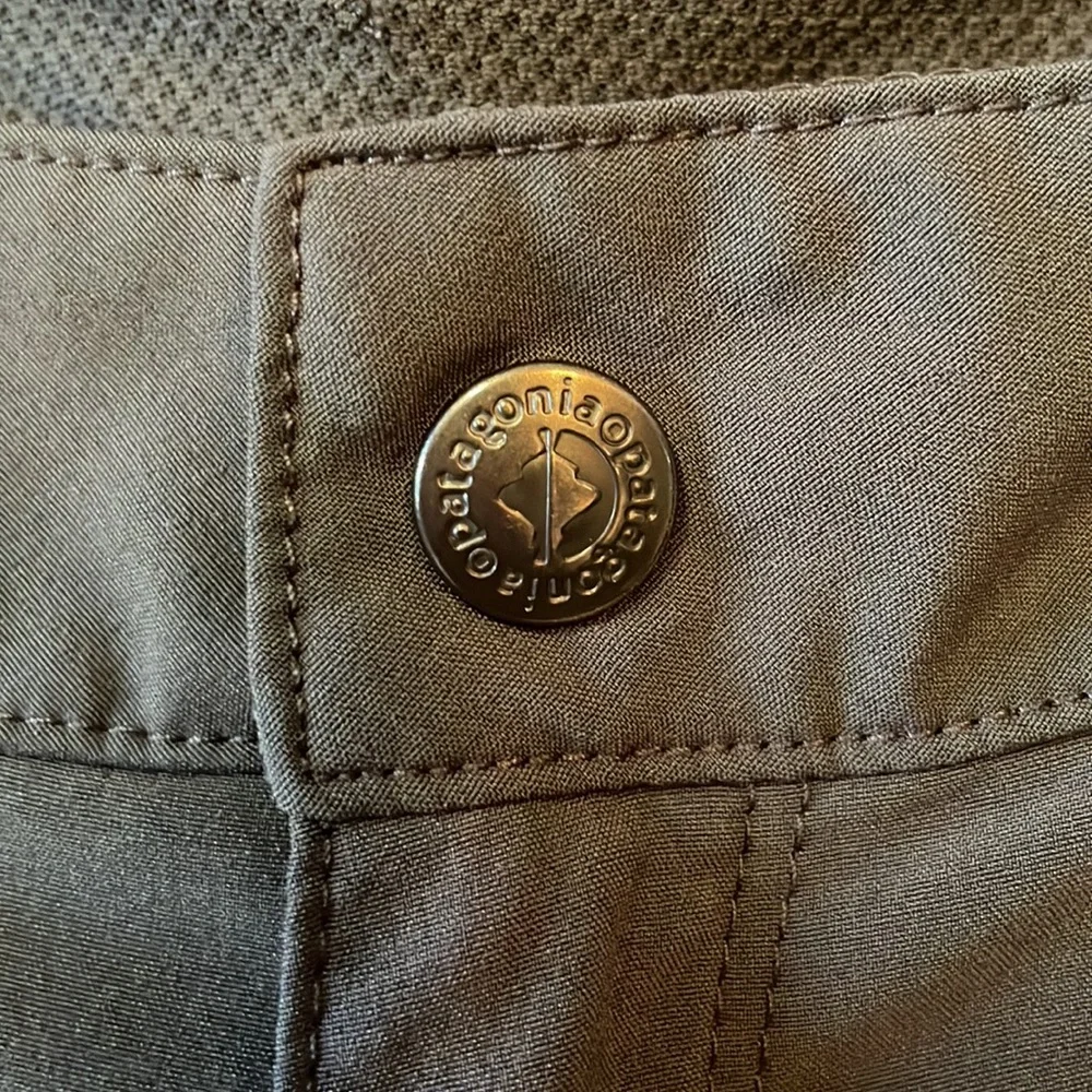 Patagonia Gray Cropped Athletic Hiking Pants Size 10.